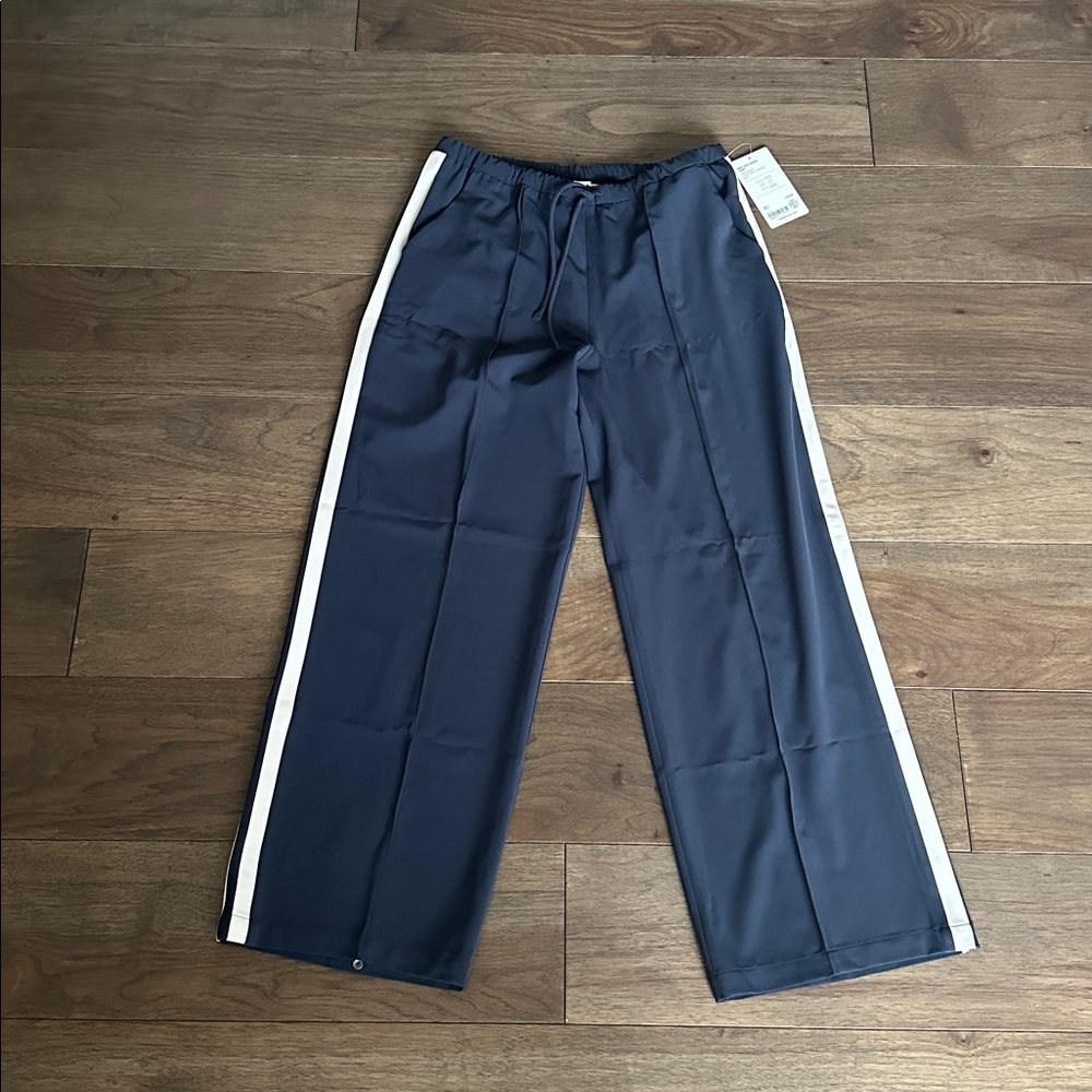 Athleta MVP Side Stripe Pant, Women’s Track Pant